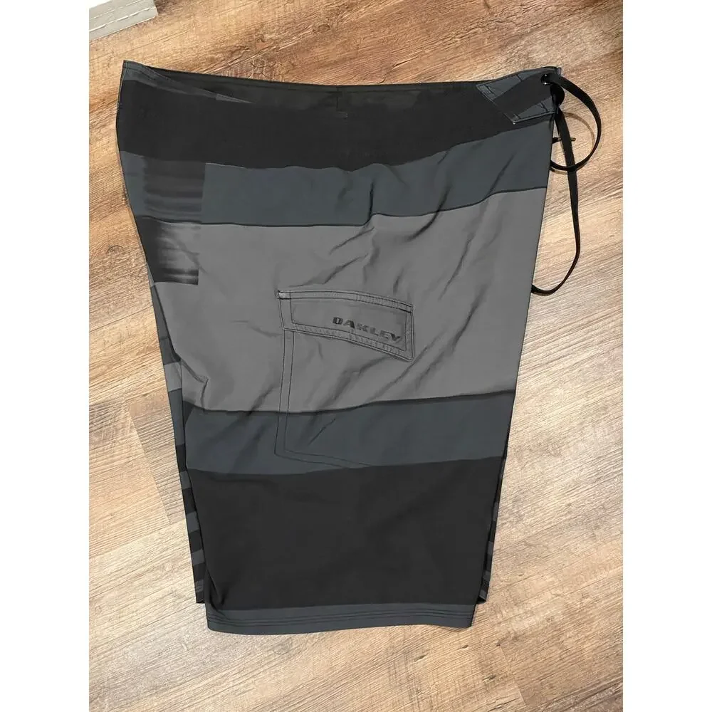 Oakley Men's Antenna Boardshorts, Jet Black, 38